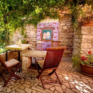 Appartamento Kamene Price Rooms, Music And Food, Bale